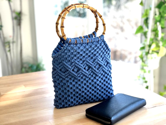 comercial-aman-asas-de-madera-para-bolsos-3