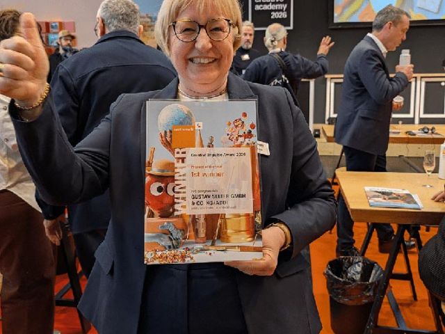 claudia-malcus-creative-impulse-award-2026-addiCraSySnake-addiCraSy-juego-de-agujas-ergonomica